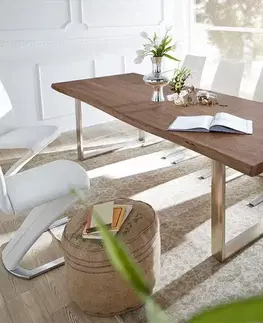 Jedálenské stoly DELIFE Jedálenský stôl Edge 300x100 XL akácia hnedá nerezová oceľ úzky Live-Edge