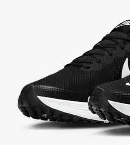 Cesta Nike Revolution 8 M Veľkosť: 40 EUR