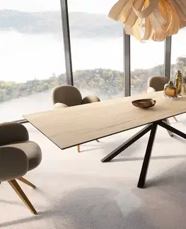 Jedálenské stoly DELIFE Jedálenský stôl Edge 300x100 keramika Laminam® sabbia v dubovej farbe krížová podstava obdĺžnik čierna