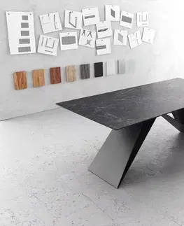Jedálenské stoly DELIFE Jedálenský stôl Edge 200x100 cm keramika Laminam® Nero Greco antracitová podstava v tvare V čierna