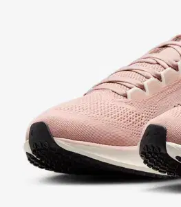 Cesta Nike Pegasus 41 PRM W Veľkosť: 37,5 EUR