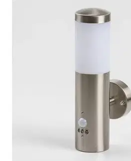 LED osvetlenie  LED vonkajšie nástenné svietidlo so senzorom 1xGU10/5W/230V matný chróm 9A21910