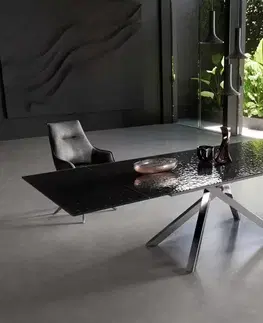 Jedálenské stoly DELIFE Jedálenský stôl Edge 200-300x100 reliéfne sklo dymovo čierna 3D dizajn krížová podstava obdĺžnik nerezová oceľ rozkladací