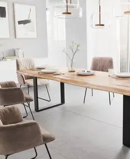 Jedálenské stoly DELIFE Jedálenský stôl Edge 280x100 XL akácia prírodná čierna tenká podstava Live-Edge