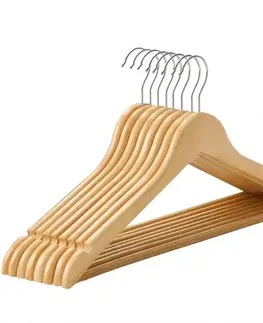 Bytové dekorácie Vešiaky 8 ks drevené CRW031NL