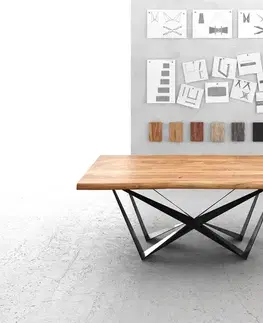 Jedálenské stoly DELIFE Jedálenský stôl Edge 200x100 XL akácia prírodná Spider plochá oceľ čierna Live-Edge