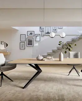 Jedálenské stoly DELIFE Jedálenský stôl Edge zaoblený 300×120 cm keramika Laminam® Sabbia dubová farba Zenthara hranatý kov čierny