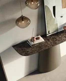Konzolové stolíky DELIFE Konzolový stolík Edge zaoblený 140×40 cm keramika Emperador Extra Lucidato tmavohnedá kužeľová kovová titánová farba