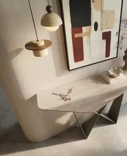 Konzolové stolíky DELIFE Konzolový stolík Edge polygonálny 140×50 cm keramika Laminam® Travertino Bianco krémovo biela Spios kov titánová farba efekt