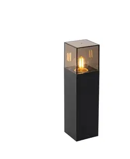 Zahradne stlpove lampy Stojaca vonkajšia lampa čierna s dymovým tienidlom 30 cm - Dánsko