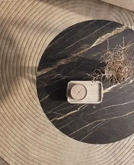 Konferenčné stolíky DELIFE Konferenčný stolík Edge okrúhly 100x100 cm keramika Laminam® Noir Desir hnedá Sarity kov čierna