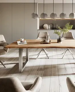 Jedálenské stoly DELIFE Jedálenský stôl Edge 260x100 akácia prírodná nerezová oceľ široký Live-Edge