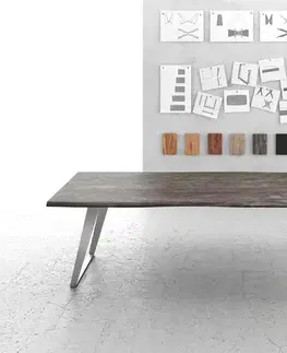 Jedálenské stoly DELIFE Jedálenský stôl Edge 260x100 cm akácia platinová nerezová oceľ strieborná skosený Live-Edge