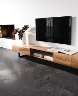 Televízne stolíky DELIFE TV stolík New Live-Edge 240 cm akácia prírodná 4 dvierka 1 priehradka kovová tenká podstava čierna