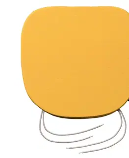 Sedáky Boris s viazaním