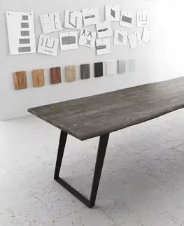 Jedálenské stoly DELIFE Jedálenský stôl Edge 260x100 akácia platinová kov šikmý Live-Edge