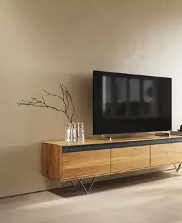 Televízne stolíky DELIFE Dizajnový TV stolík Stonegrace 200 cm dub prírodný bridlica 4 zásuvky podstava v tvare V nerezová oceľ