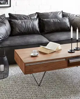 Konferenčné stolíky DELIFE Konferenčný stolík Stonegrace 115x60 cm akácia hnedá bridlica 2 zásuvky 1 priehradka podstava v tvare V čierna