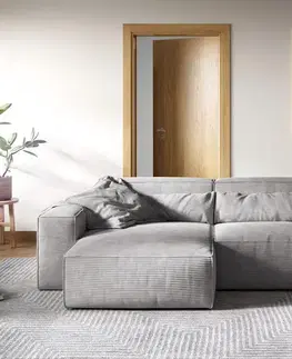 Rohové sedacie súpravy DELIFE Rohová pohovka Sirpio XL 270x170 cm manšester strieborno sivá variabilné ležadlo s taburetom