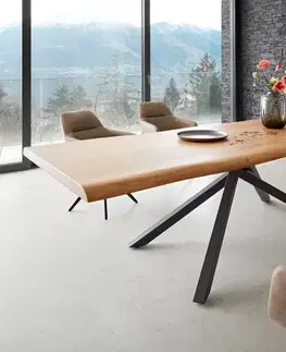 Jedálenské stoly DELIFE Jedálenský stôl Edge 260x100 XL akácia prírodná krížová podstava obdĺžnik čierna Live-Edge