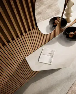 Konzolové stolíky DELIFE Konzolový stolík Edge polygonálny 140×50 cm keramika onyx šampanské Livos kov titánová farba