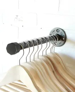 Vešiaky BURNA nástenný vešiak na ramienka, čierna