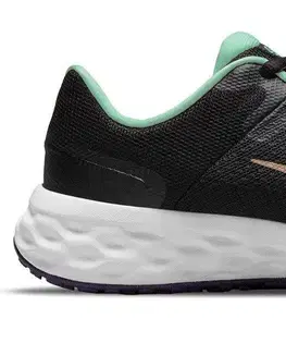 Tenisky Nike Revolution 6 Road Older Kids Veľkosť: 36 EUR