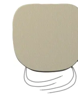 Sedáky Boris s viazaním