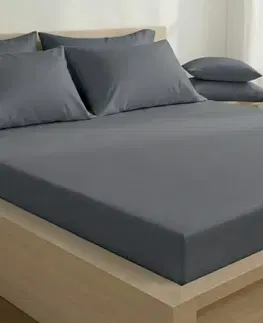 Plachty Kvalitex Saténové prestieradlo s gumou tmavosivá, 140 x 200 cm