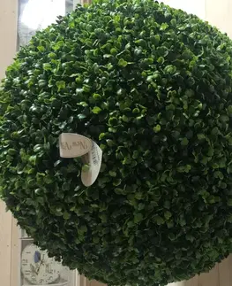 Umelé kvety MAKRO - Dekorácia guľa zelená 55cm