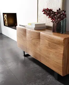 Komody DELIFE Komoda New Live-Edge 145 cm akácia prírodná 3 dvierka kovová podstava čierna
