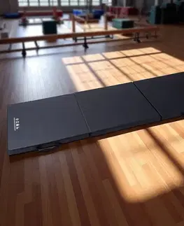 Žinenky Skladacia gymnastická žinenka inSPORTline Trifold 195x90x5 cm čierna