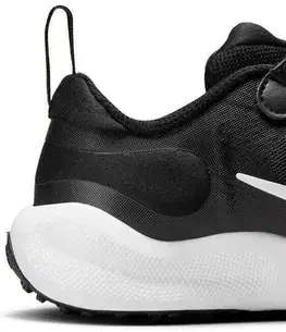 Tenisky Nike Revolution 7 PSV Veľkosť: 28,5 EUR