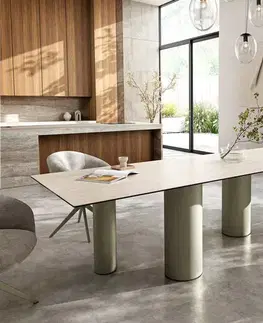 Jedálenské stoly DELIFE Jedálenský stôl Edge 300x100 keramika Laminam® Travertino Bianco krémovo biela pilier kov titánová farba