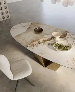 Jedálenské stoly DELIFE Jedálenský stôl Edge oválny 280x130 keramika Minas melange bielo-béžová Prisma metalická zlatá