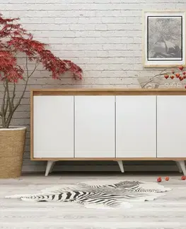 Komody a skrinky COAT komoda na nožičkách, biela/dub