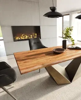 Jedálenské stoly DELIFE Jedálenský stôl Edge 240x100 akácia prírodná Prisma metalická zlatá Live-Edge