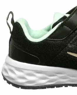 Tenisky Nike Revolution 6 Younger Kids Veľkosť: 27,5 EUR