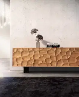 Televízne stolíky DELIFE TV stolík Solu 220 cm akácia prírodná 2 dvierka 4 zásuvky závesná kov čierna 3D čelá