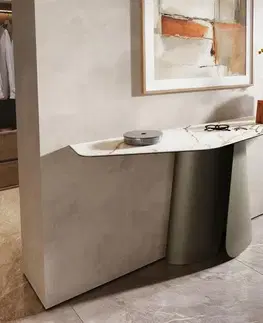 Konzolové stolíky DELIFE Konzolový stolík Edge polygonálny 180×50 cm keramika Calacatta Luxe bielo-zlato-šedá Livos kov titánová farba