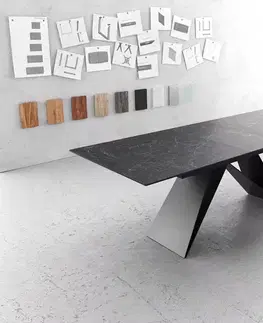 Jedálenské stoly DELIFE Jedálenský stôl Edge 180-220x90cm keramika Laminam®Nero Greco antracitová podstava v tvare V čierna rozkladací