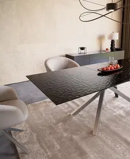 Jedálenské stoly DELIFE Jedálenský stôl Edge 180-220x100 reliéfne sklo dymovo čierna 3D dizajn krížová podstava obdĺžnik nerezová oceľ rozkladací