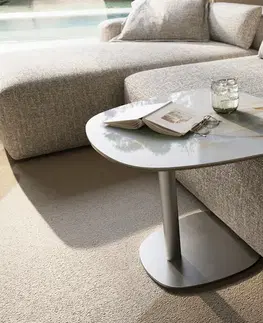 Odkládací stolky DELIFE Konferenčný stolík Edge zaoblený tvar 60×60 cm keramika onyx perleť Eleny nerezová oceľ kefovaná