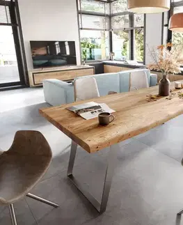 Jedálenské stoly DELIFE Jedálenský stôl Edge 260x100 cm XL akácia prírodná nerezová oceľ strieborná skosený Live-Edge