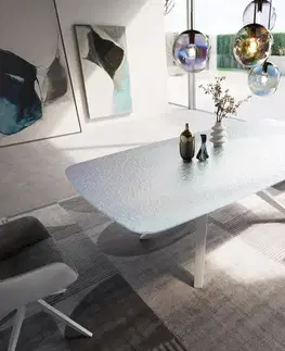 Jedálenské stoly DELIFE Jedálenský stôl Edge zaoblený 240x120 reliéfne sklo perleťový 3D dizajn Zenthara hranatý kov biely