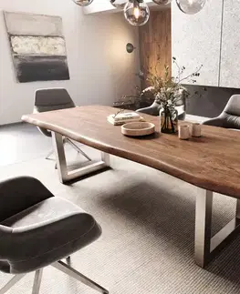 Jedálenské stoly DELIFE Jedálenský stôl Edge 260x100 XL akácia hnedá nerezová oceľ široký Live-Edge