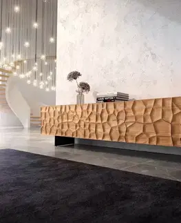 Televízne stolíky DELIFE TV stolík Solu 260 cm akácia prírodná 2 dvierka 6 zásuviek závesná kovová podstava čierna 3D čelá