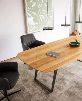Jedálenské stoly DELIFE Jedálenský stôl Edge oválny 240x120x2,5-3 dub prírodný kov šikmý čierny švajčiarska hrana