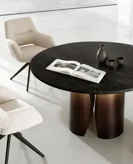 Jedálenské stoly DELIFE Jedálenský stôl Adenza okrúhly 140x140 cm mramor čierna strieborná kov zlatá Fusion povrchová úprava