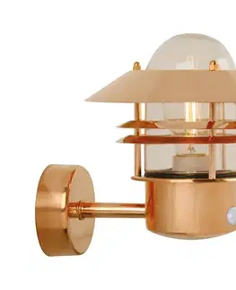 Svietidlá Nordlux - Vonkajšie nástenné svietidlo so senzorom BLOKHUS 1xE27/60W/230V IP54 meď 25031030